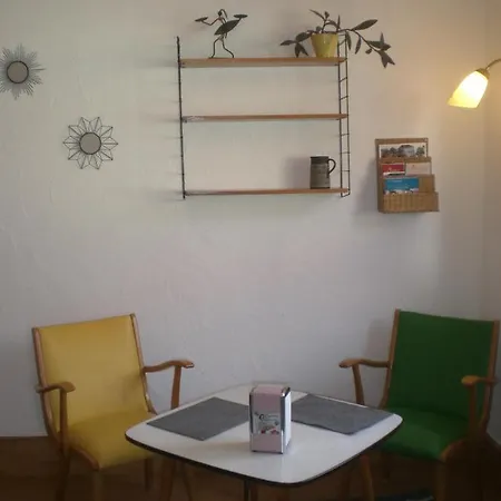 Apartment Ferienwohnung Sorgenfrei