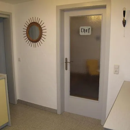 Apartment Ferienwohnung Sorgenfrei