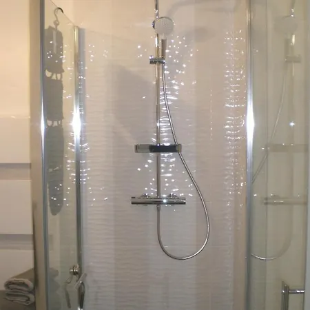 Apartment Ferienwohnung Sorgenfrei